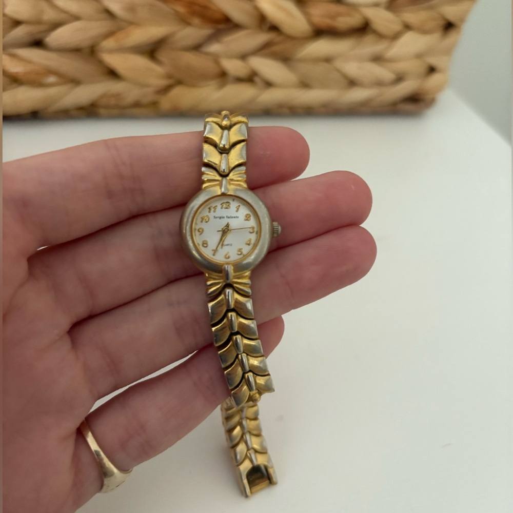 Vintage gold woman’s watch